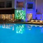 Supreme Beach Icmeler Adults Only