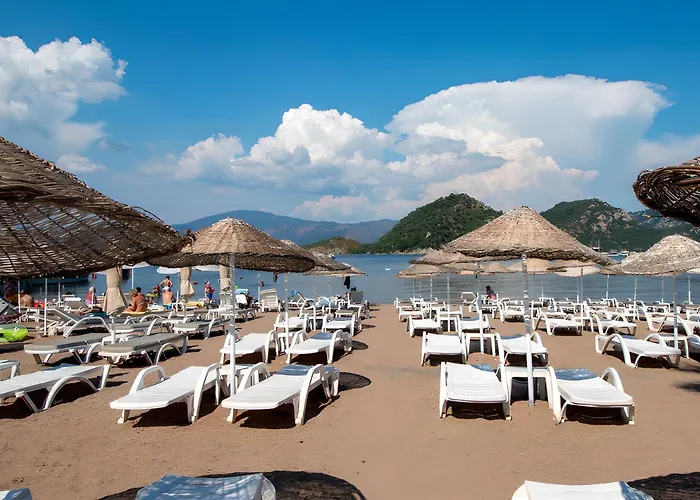 Supreme Beach Icmeler Adults Only